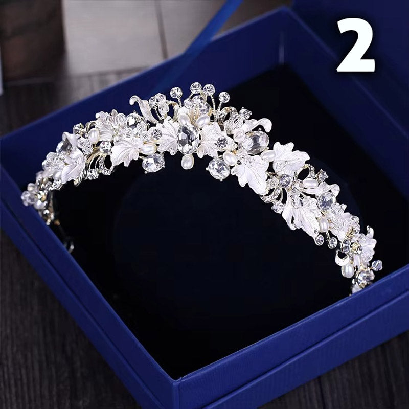 Işıltılı Kristal ve Boncuklu Çiçek Gelin Tacı 02055