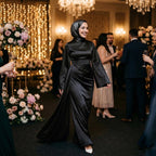 Kadın İspanyol Kol ve Yandan Kuyruklu Saten Tesettür Abiye Elbise 01639