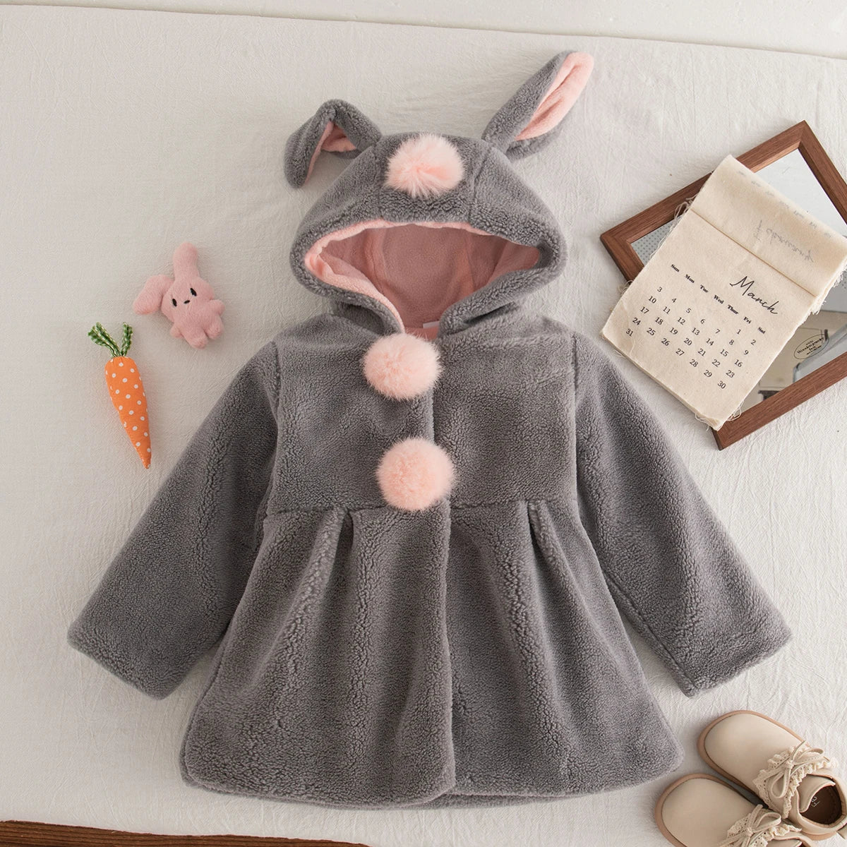 Ponponlu Peluş Kız Bebek Çocuk Montu 20522