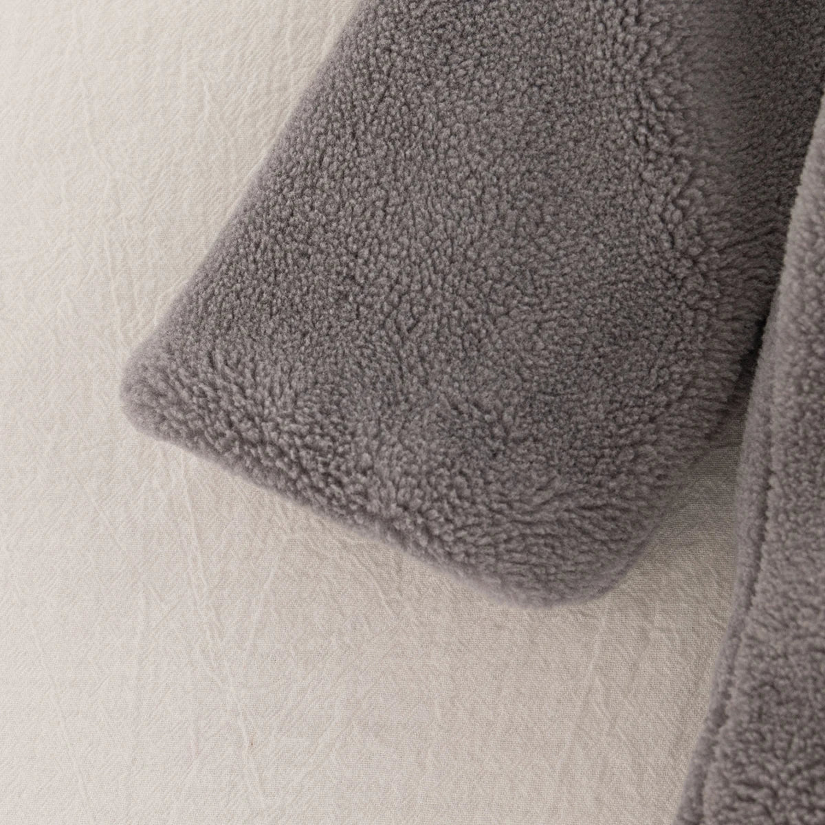 Ponponlu Peluş Kız Bebek Çocuk Montu 20522