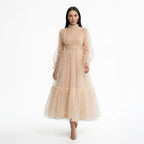 Ten rengi dik yakalı uzun kollu büzgü detaylı kadın tül abiye elbise