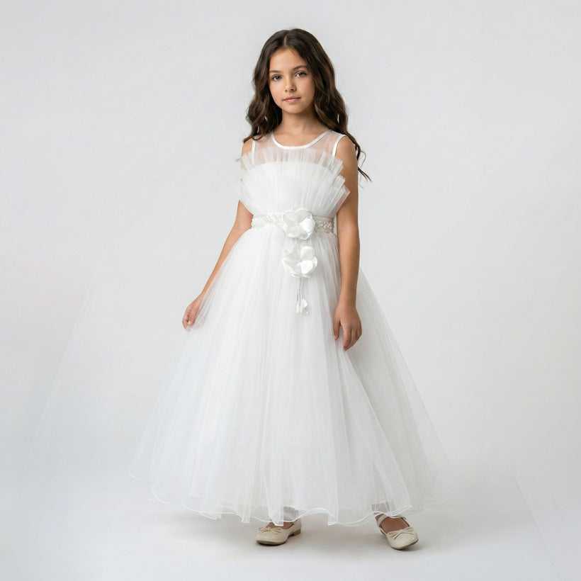 sırtı lastikli ve tül etekli kız çocuk mezuniyet elbisesi.