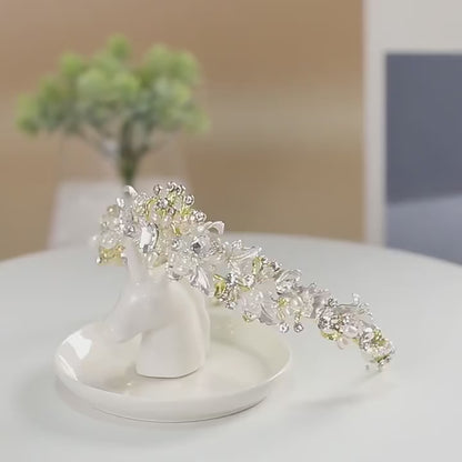 Işıltılı Kristal ve Boncuklu Çiçek Gelin Tacı 02055