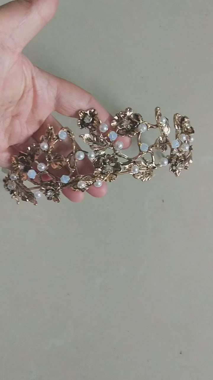 Altın Rengi Çiçekli Gelin Tacı - İnci ve Kristal Dokunuşlu Bride Tacı 06434