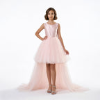 Pudra pembe renkli saten üstlü önü kısa arkası uzun kuyruklu kız çocuk tül abiye elbise